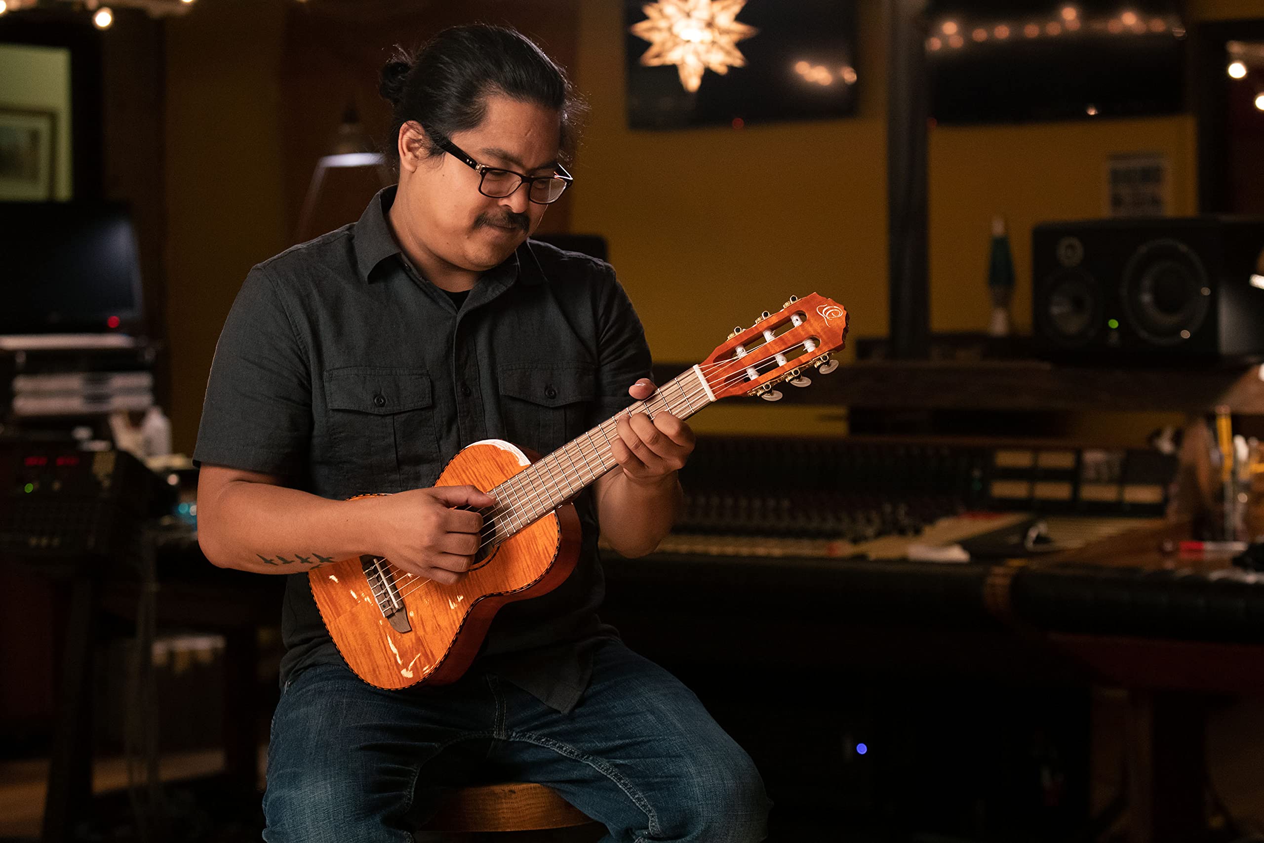 ortega-guitars-rgle18fmh-guitarlele-elettro-acustica-mini-travel-flamed-mahogany image 4
