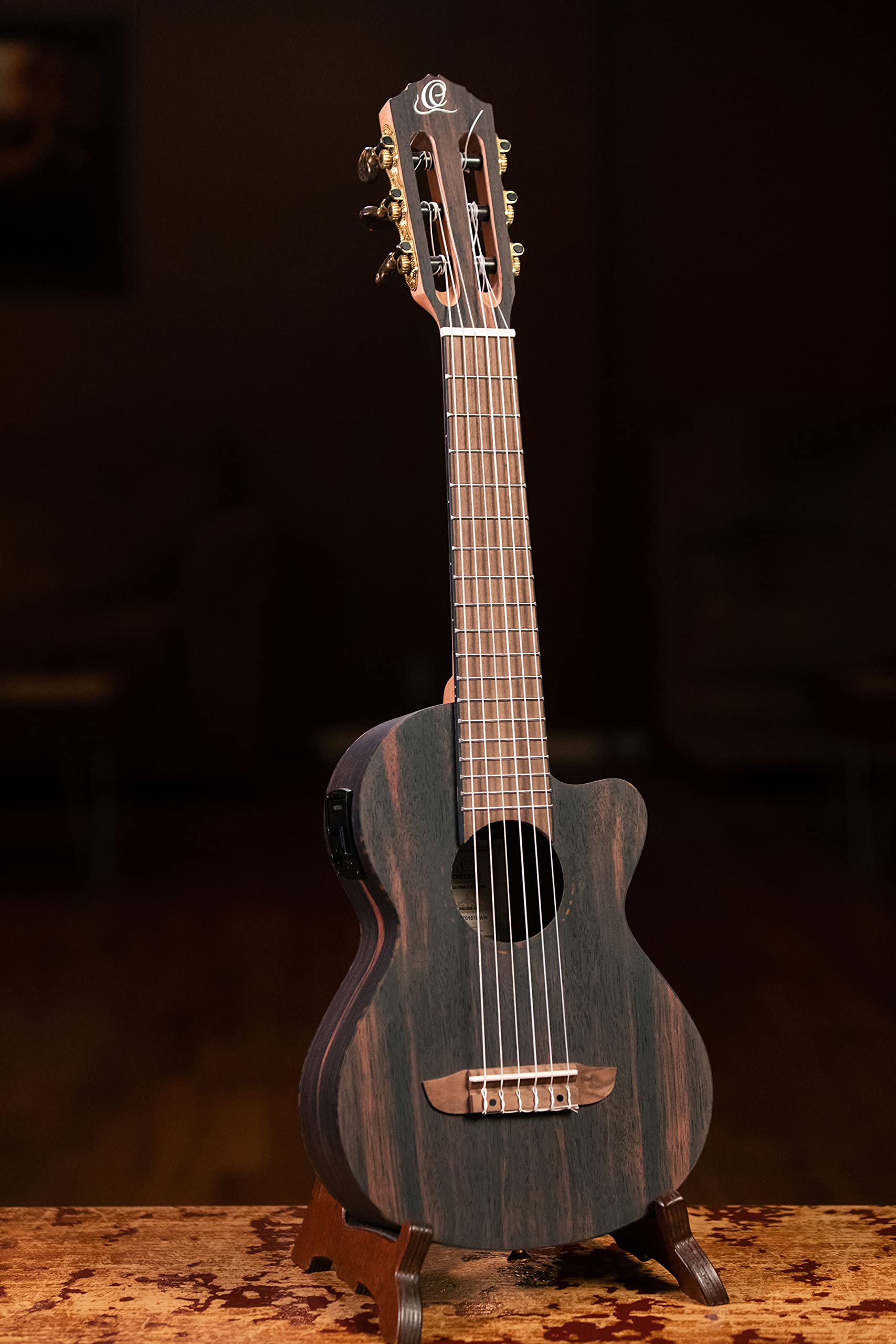 ortega-guitars-rgl5eb-ce-guitarlele-elettro-acustica-6-corde-ebano-mogano-mini-t image 7