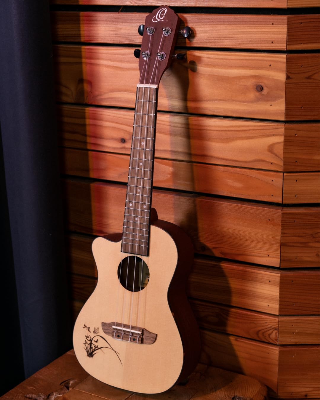 ortega-guitars-bonfire-series-ru5ce-l-ukulele-concerto-mancino-elettro-acustico- image 7