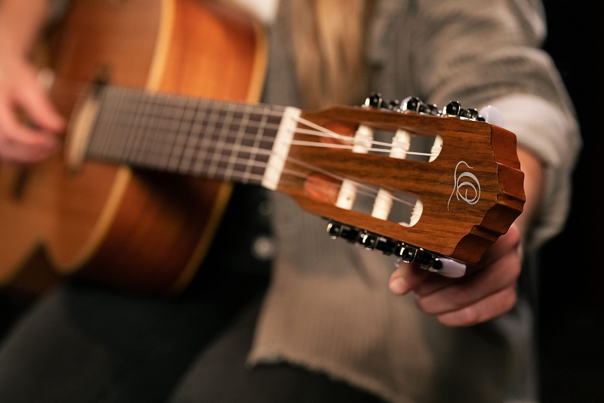 ortega-guitars-r122-chitarra-classica-4-4-cedro-mogano-con-gig-bag image 6
