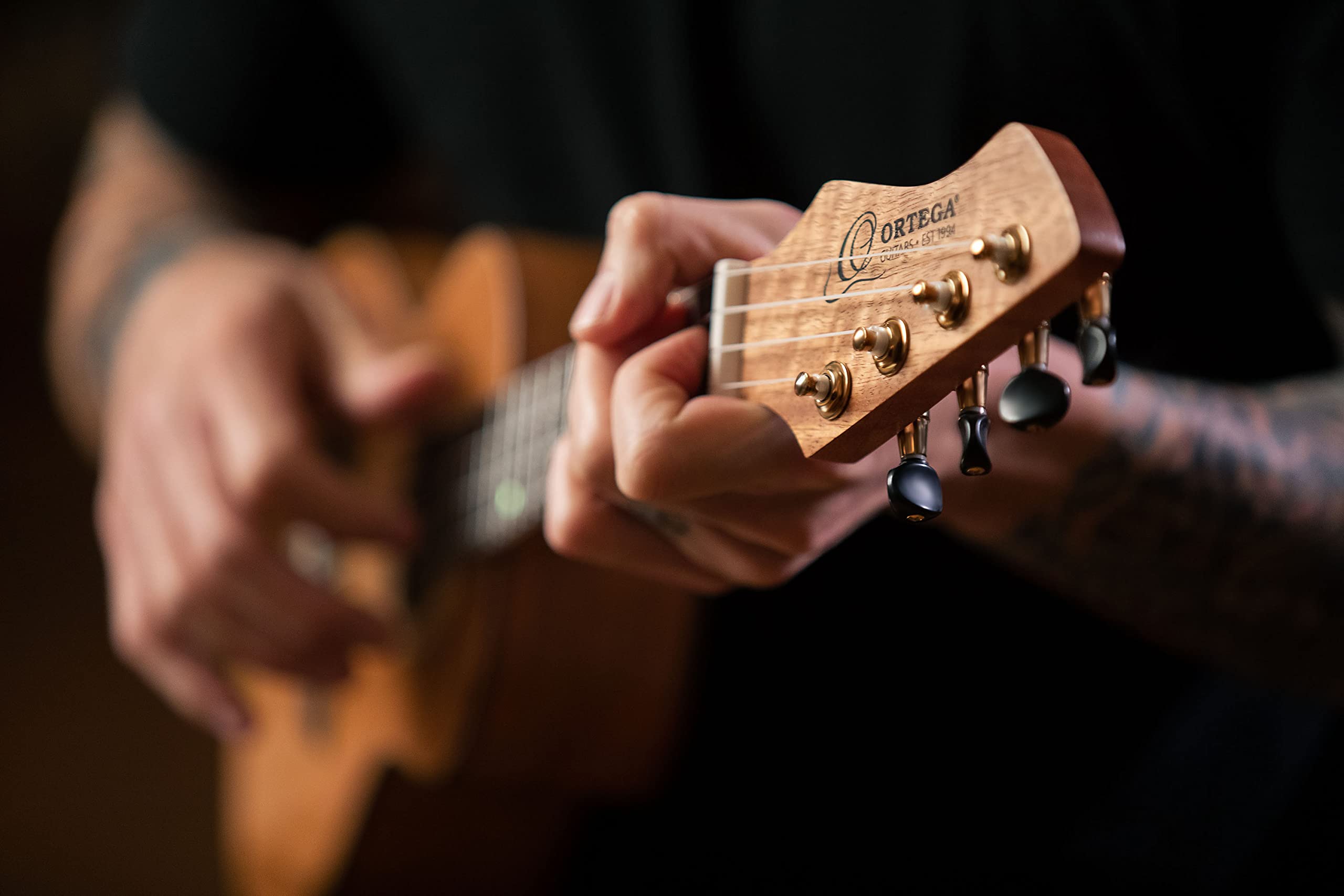 ortega-guitars-rumg-horizon-series-ukulele-concerto-acustico-mango-con-gig-bag image 6
