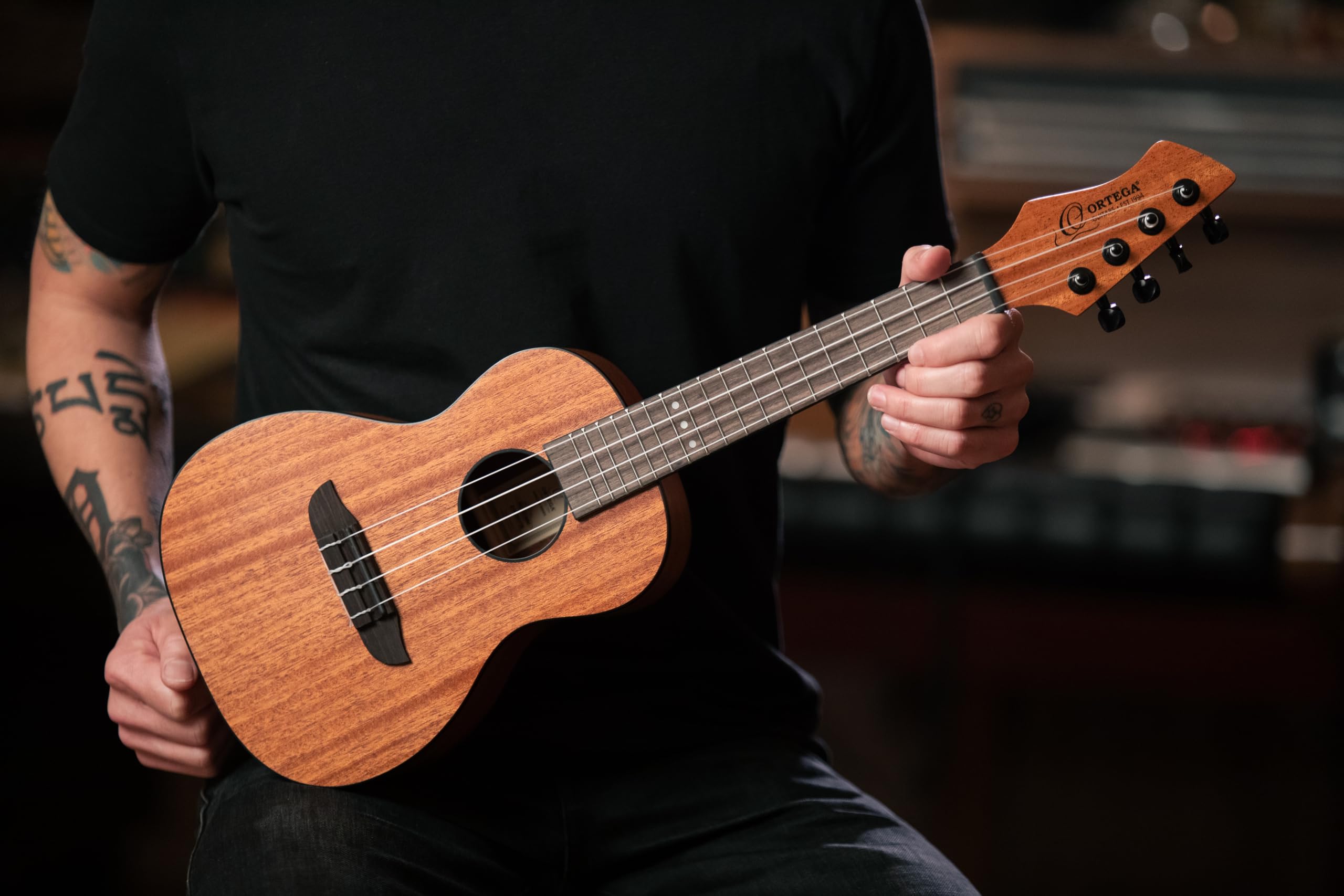 ortega-guitars-ruhz-mm-ukulele-concerto-acustico-horizon-series-mogano-natural image 8