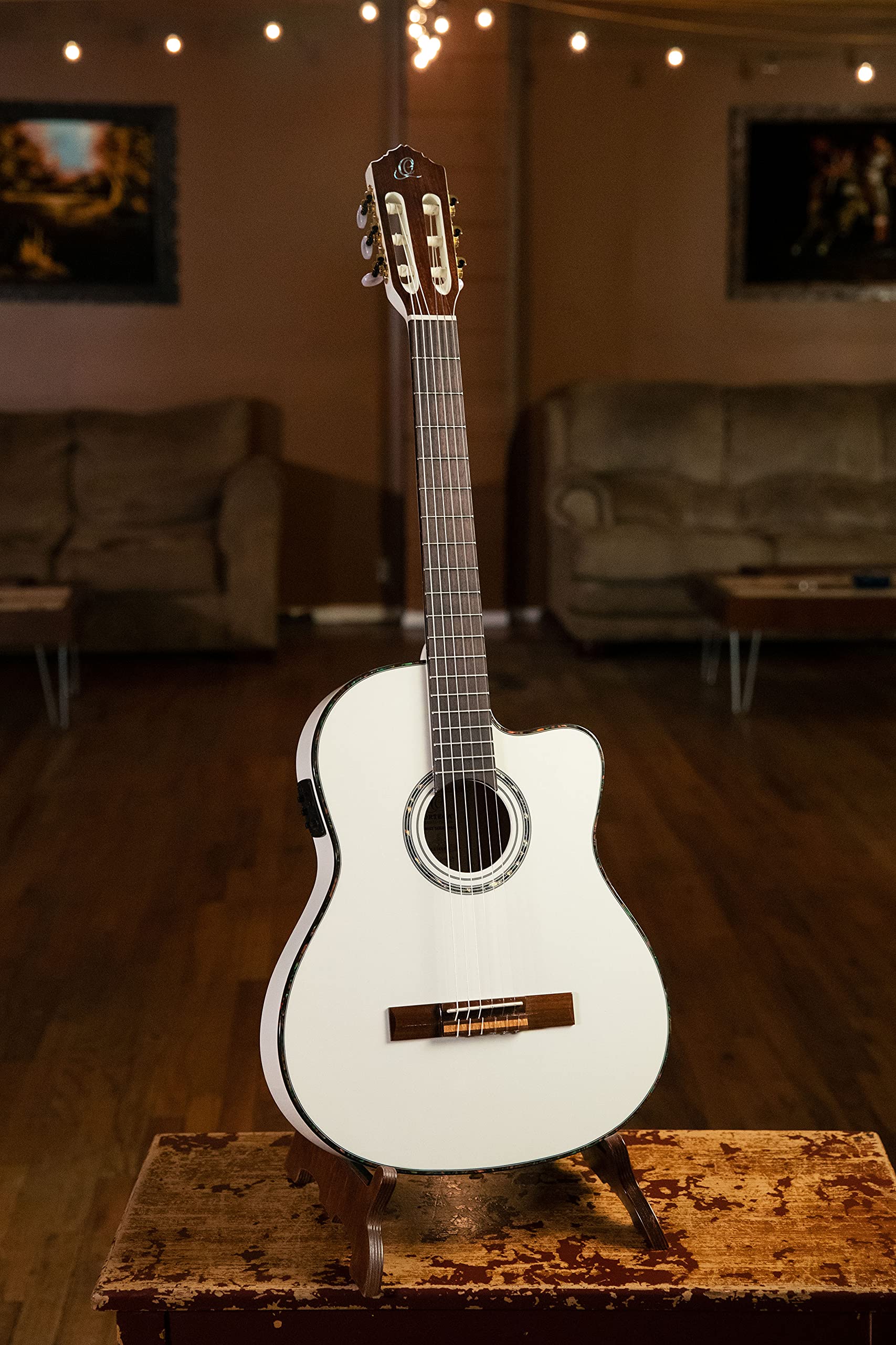 ortega-guitars-rce145wh-chitarra-classica-elettrificata-4-4-cutaway-bianca image 8