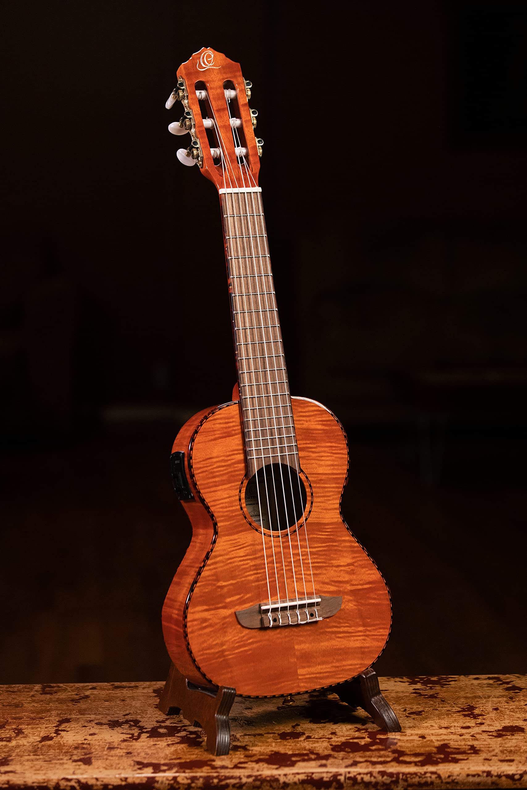 ortega-guitars-rgle18fmh-guitarlele-elettro-acustica-mini-travel-flamed-mahogany image 8