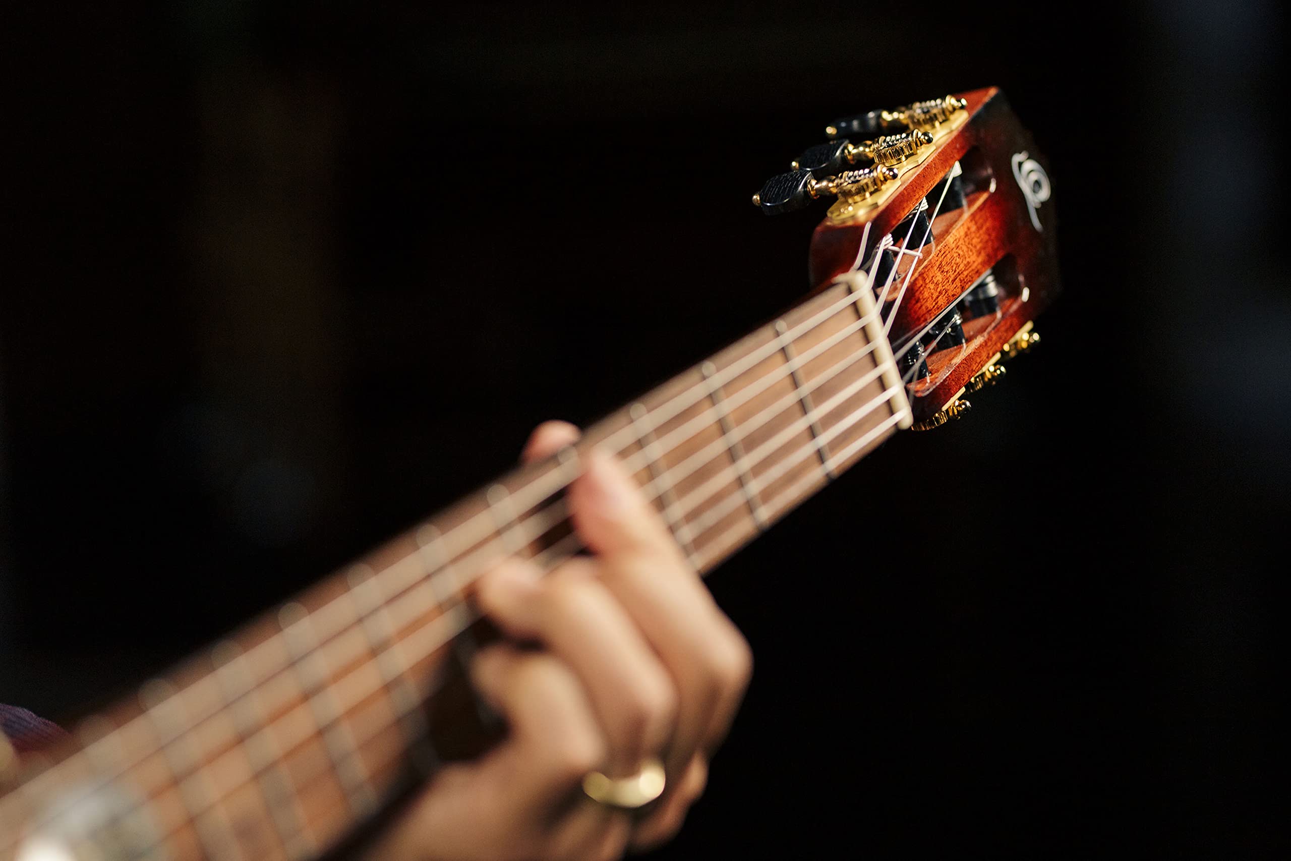 ortega-guitars-eclipse-suite-c-e-chitarra-classica-4-4-semi-solida-mogano-con-cu image 8