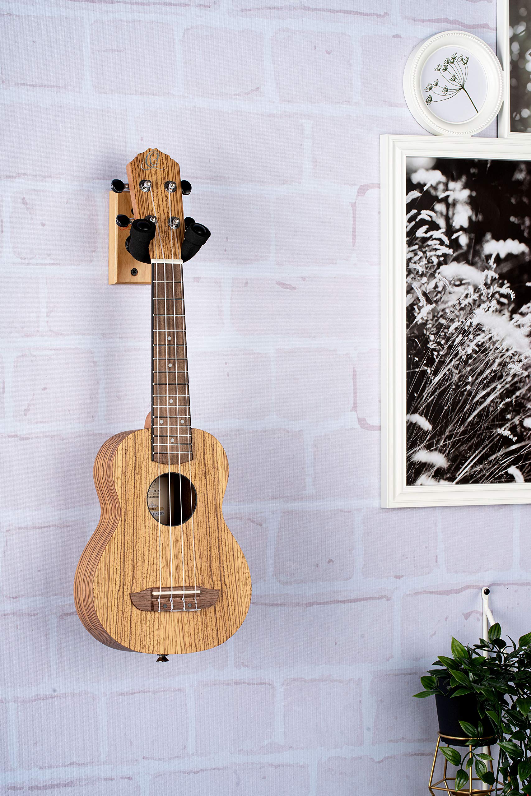 ortega-guitars-ouh-1cw-gancio-da-parete-per-ukulele-in-legno-di-ciliegio image 6