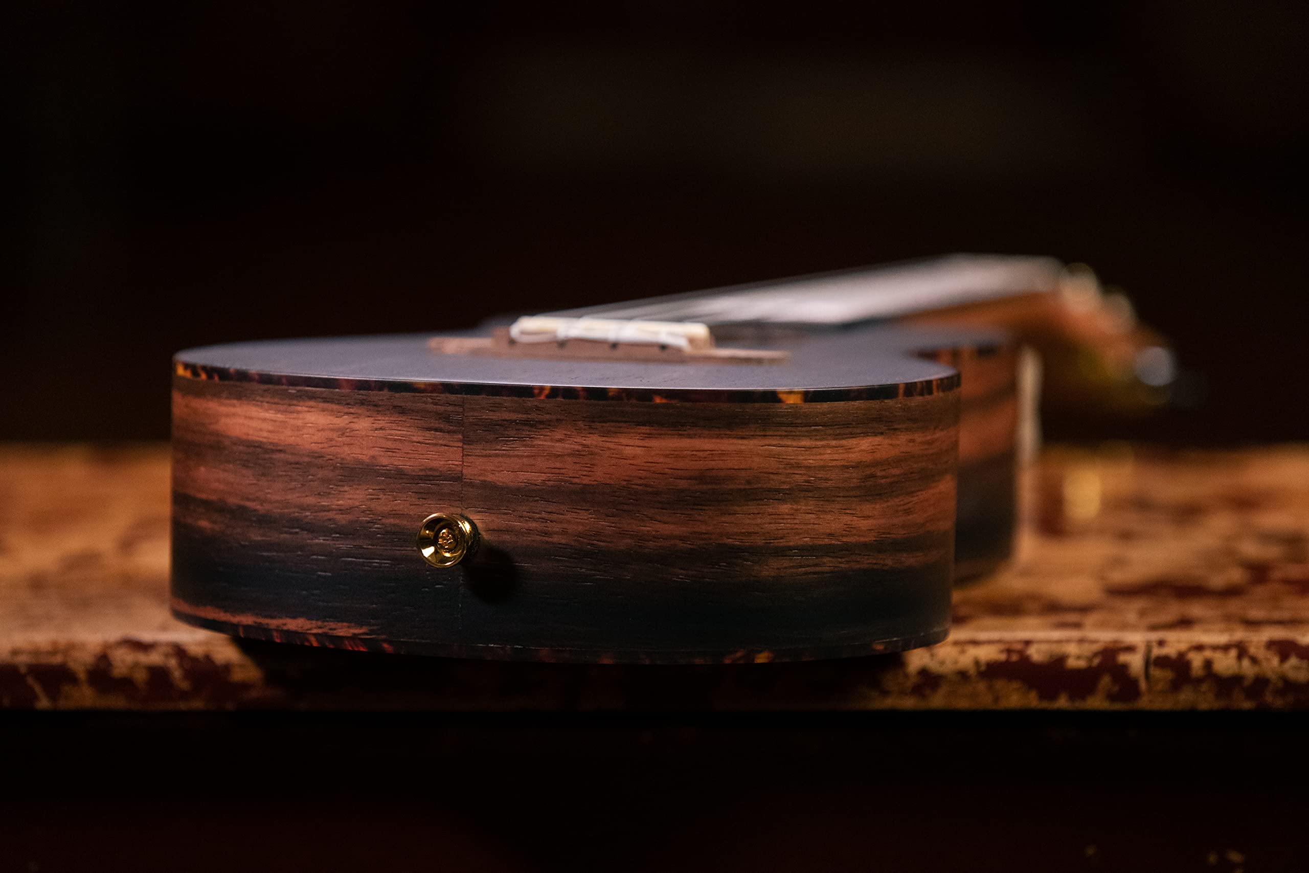 ortega-guitars-rueb-cc-ukulele-concerto-acustico-timber-series-in-ebano-natural- image 7