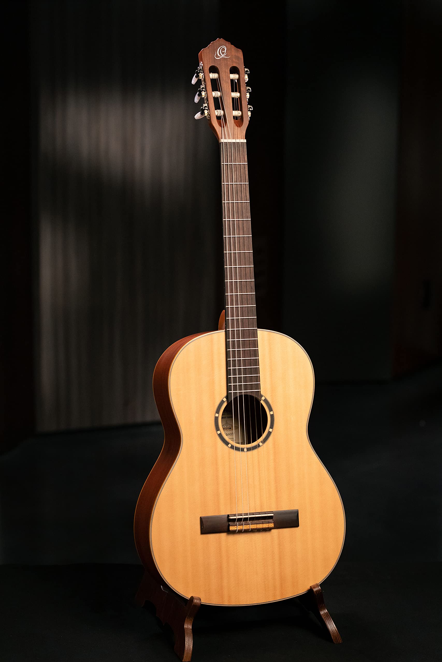 ortega-r121sn-chitarra-classica-full-size-slim-neck-con-gig-bag image 5