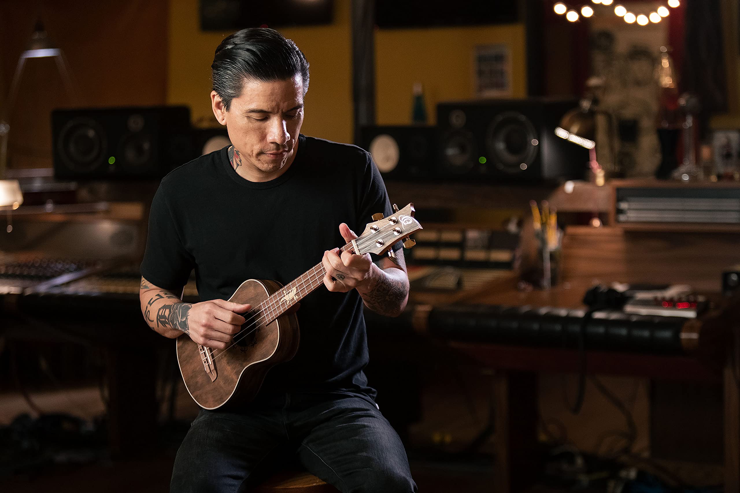ortega-guitars-lizard-series-lizard-te-gb-ukulele-tenore-elettro-acustico-paldao image 6