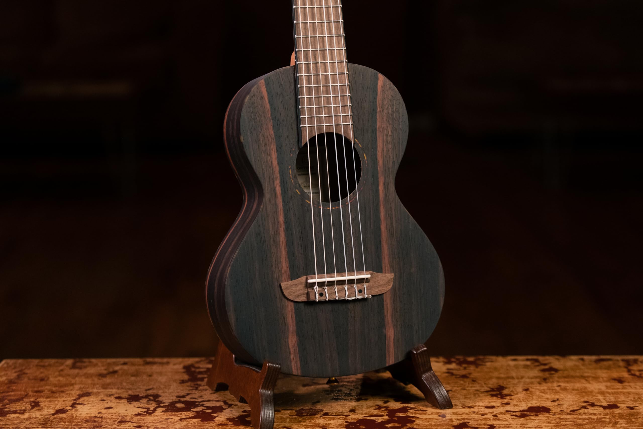 ortega-guitars-guitarlele-rgl5eb-travel-guitar-6-corde-ebano-e-mogano-serie-mini image 8