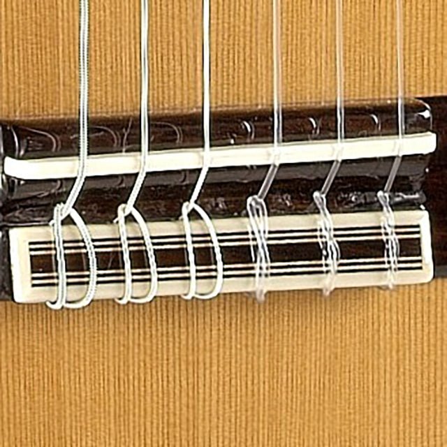 alhambra-guitarras-5p-ct-e2-chitarra-classica-cutaway-elettrificata image 4