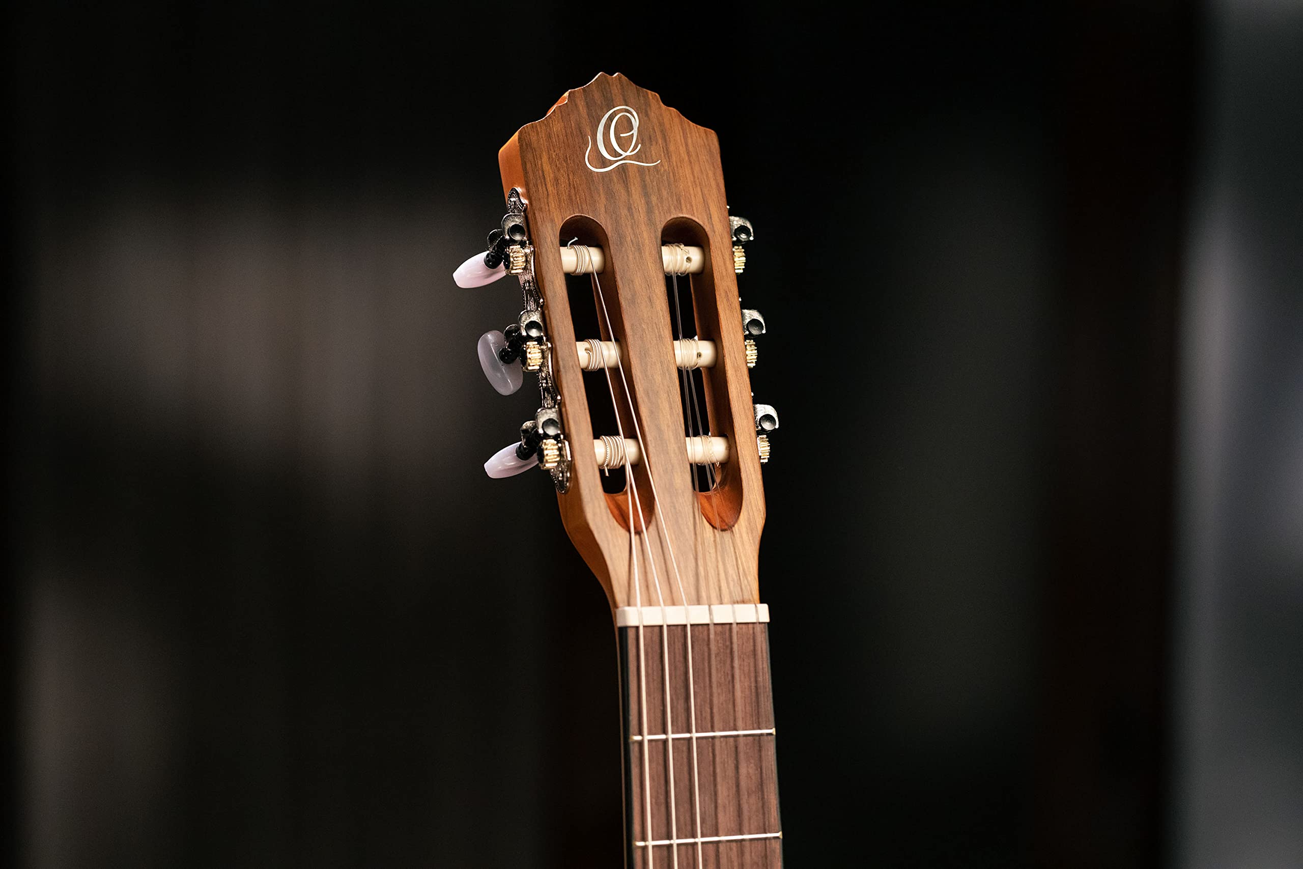 ortega-guitars-r122-chitarra-classica-4-4-cedro-mogano-con-gig-bag image 7
