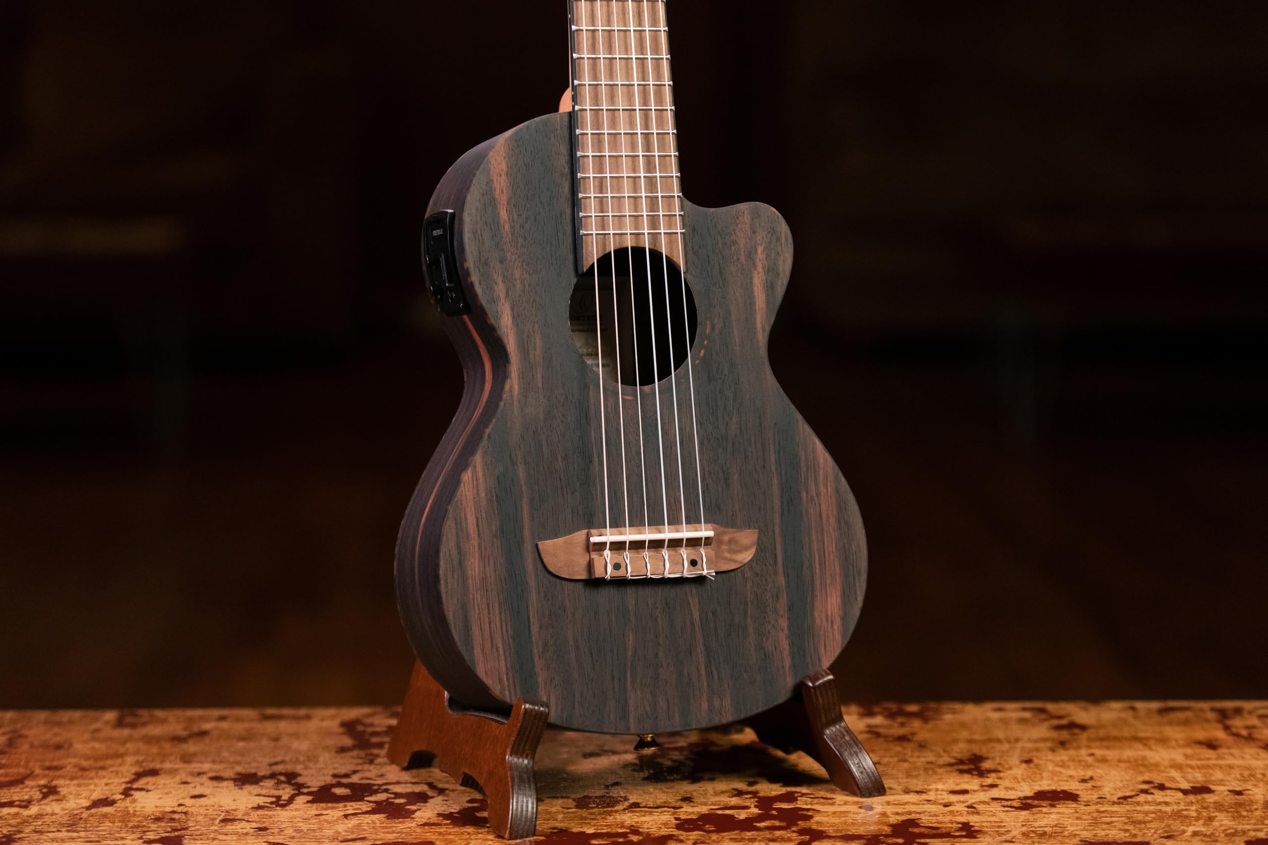 ortega-guitars-rgl5eb-ce-guitarlele-elettro-acustica-6-corde-ebano-mogano-mini-t image 8