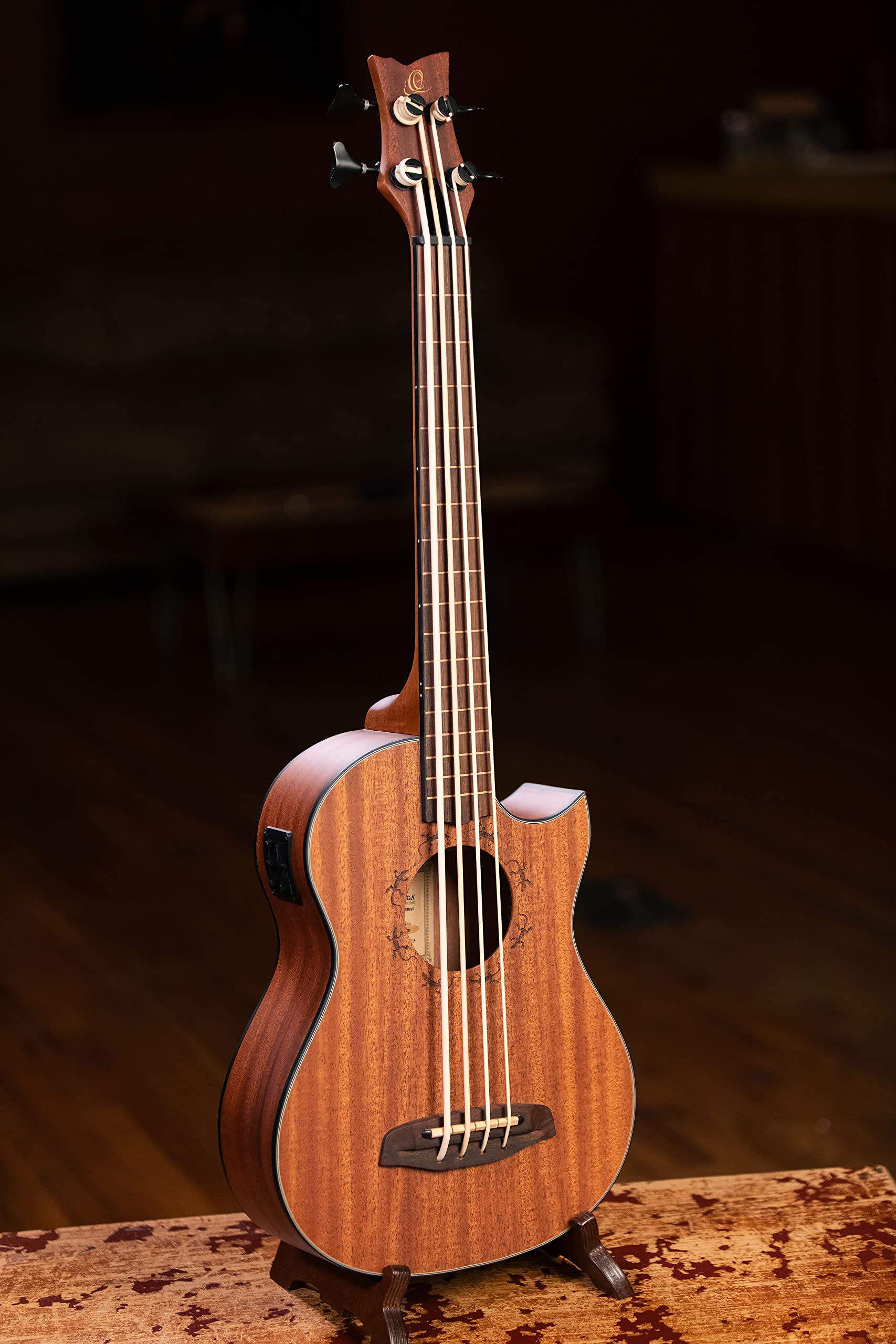 ortega-guitars-lizard-series-lizzy-pro-uke-bass-travel-fretless-elettro-acustico image 2