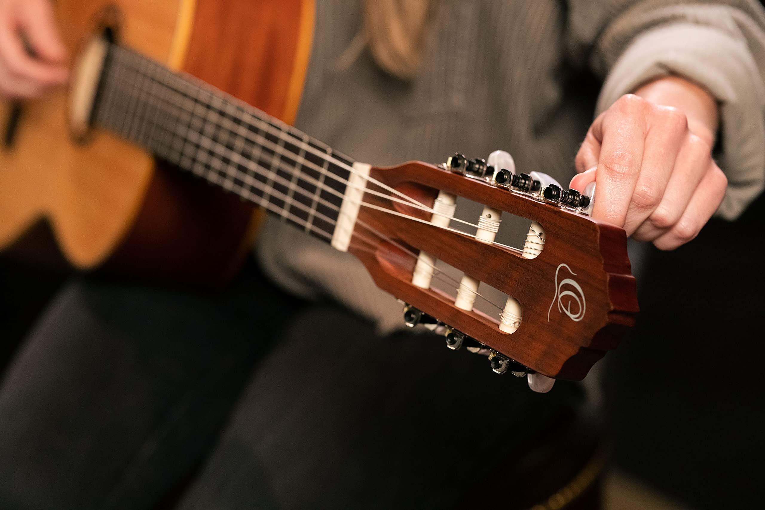 ortega-r121sn-chitarra-classica-full-size-slim-neck-con-gig-bag image 7