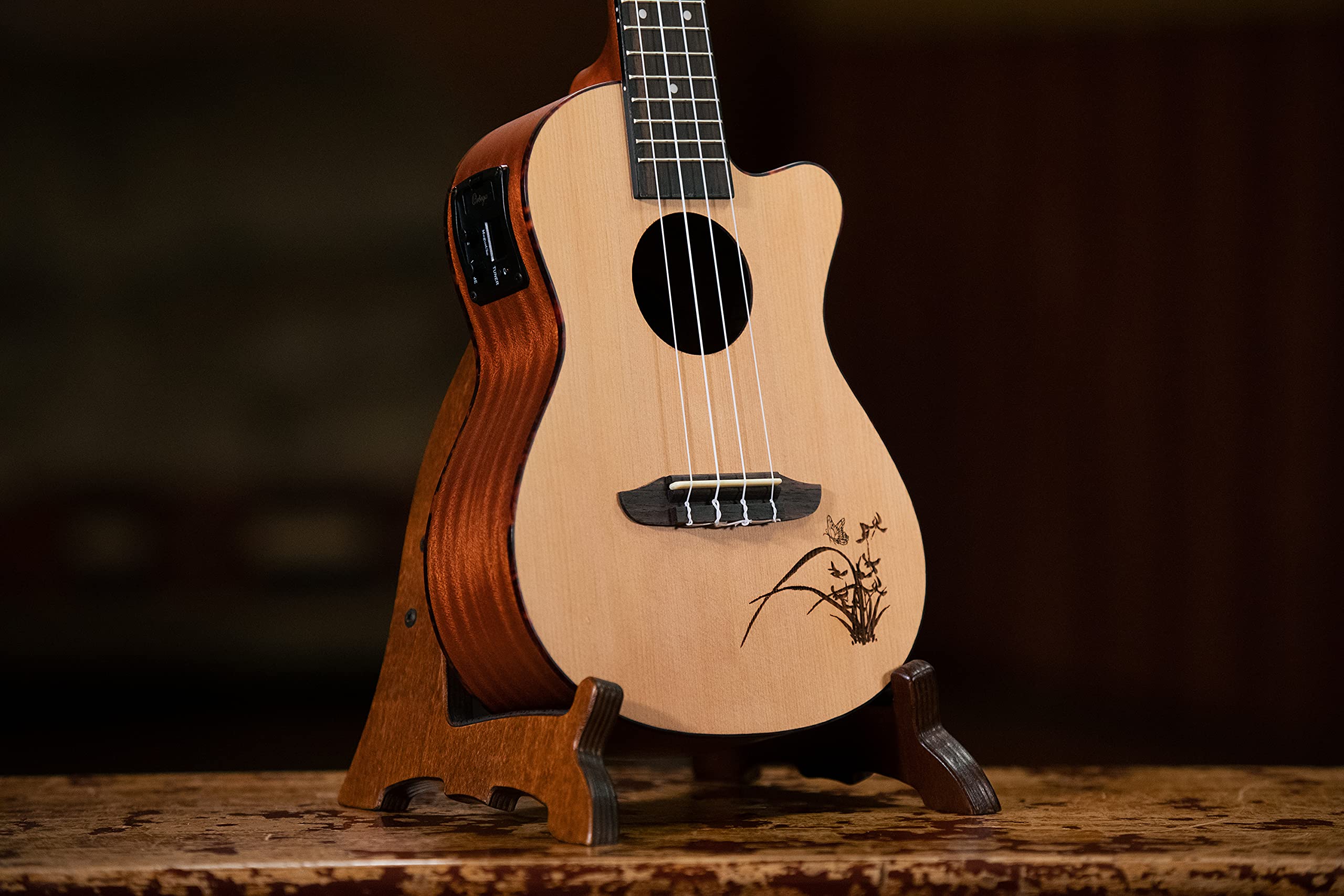 ortega-guitars-owus-1-supporto-per-ukulele-in-betulla-marrone-scuro image 2
