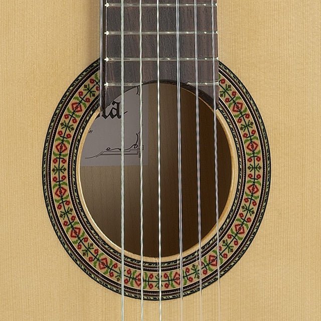 alhambra-guitarras-3-f-chitarra-flamenca-da-studio image 4